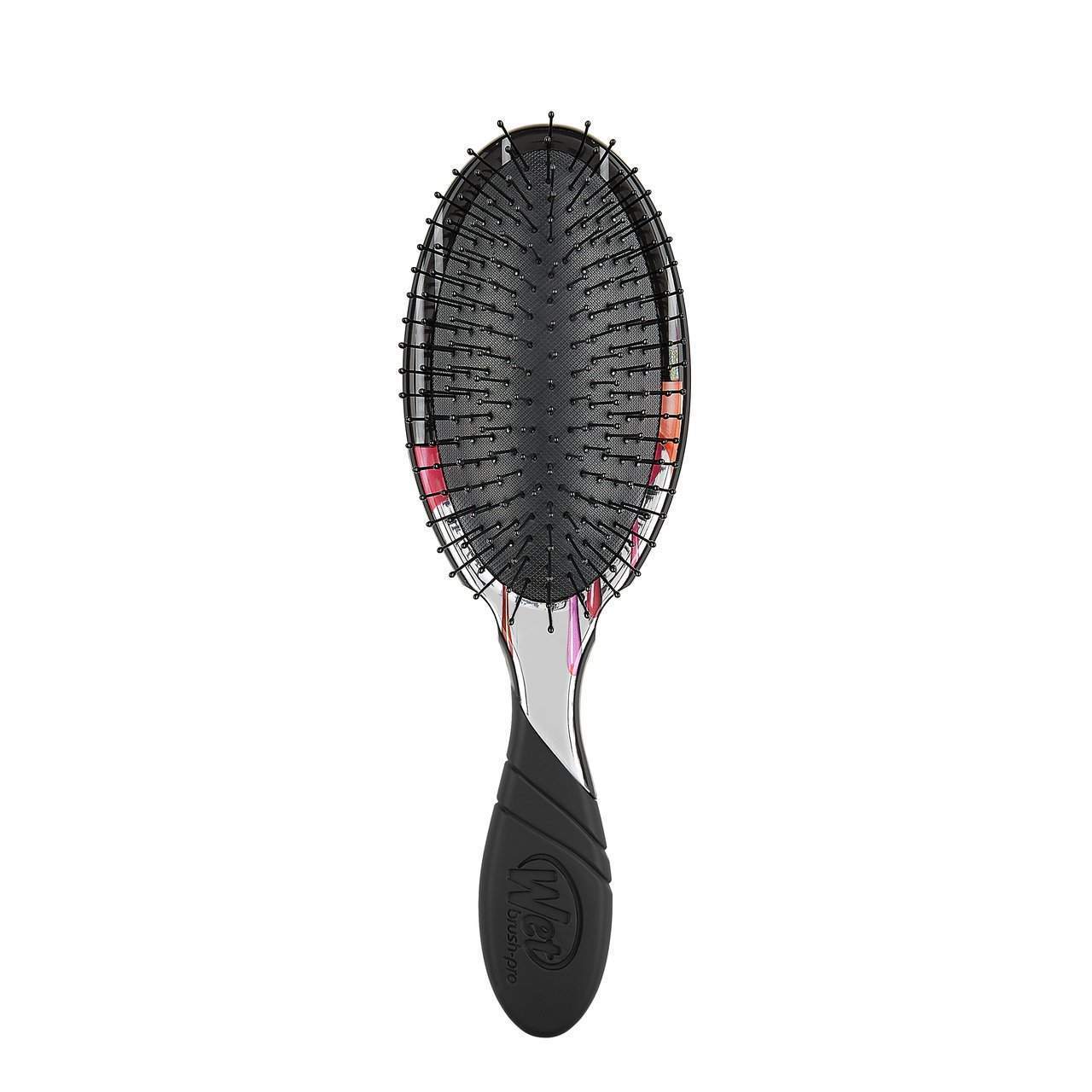 Wet Brush Bold Beauty Detangler Brush with flexible bristles for effortless detangling