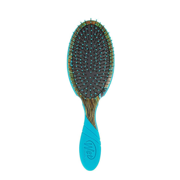 Wet Brush retro style detangling brush with wood-patterned handle and blue bristles for gentle hair care