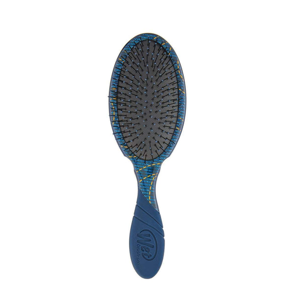 Wet Brush retro style detangling brush with blue and black design and flexible bristles
